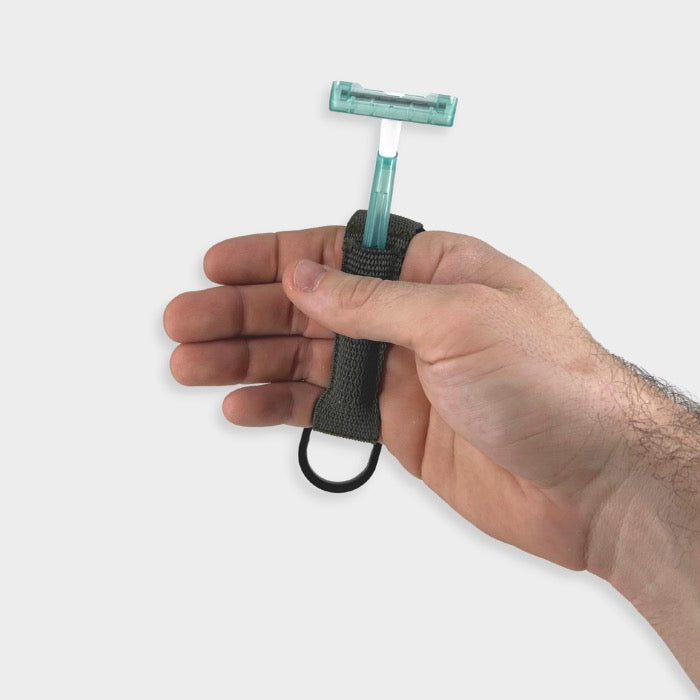 Zed Cuff with razor