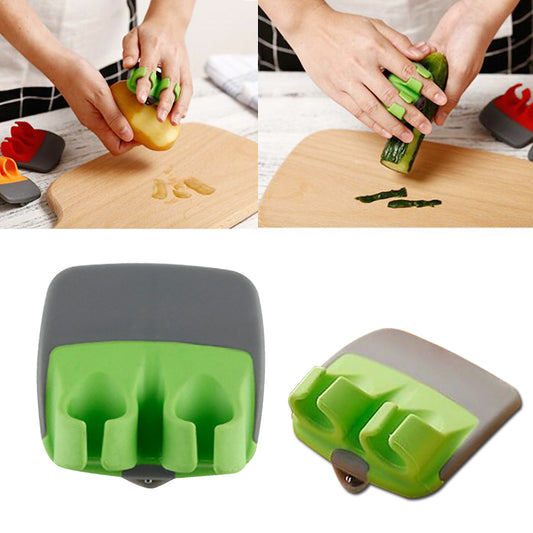 Green Vegetable Hand Peeler